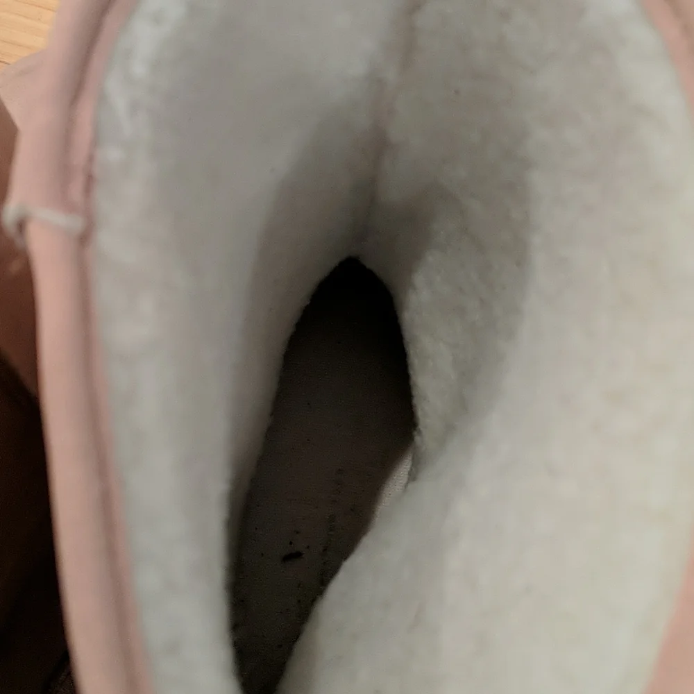 Super warm pink Sherpa fleece lined boots